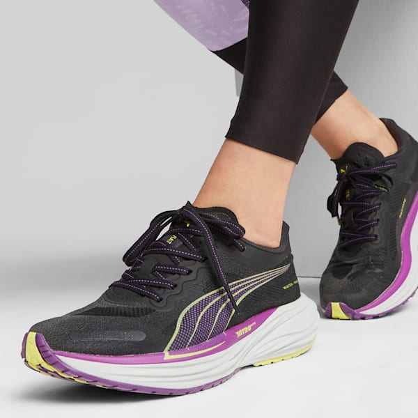 Tenis para correr Deviate NITRO™ 2 para mujer, PUMA Black-Purple Pop-Yellow Burst, extralarge